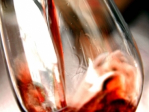 0_vino-hombre.jpg